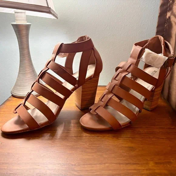 JustFab Tan Strappy Block Heels - Picture 1 of 4